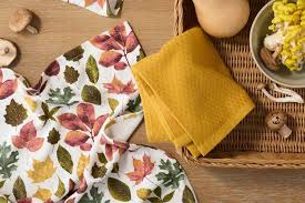 Autumn-Themed Kitchen Towels and Linens
